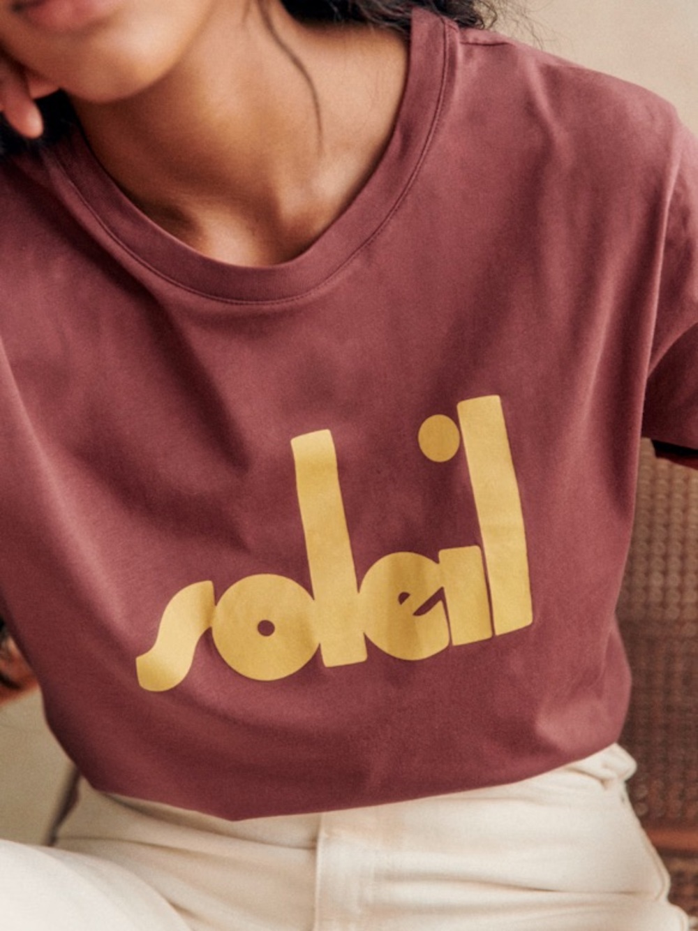 SOLEIL T-SHIRT - SÉZANE X MADDY IN MAROON/YELLOW